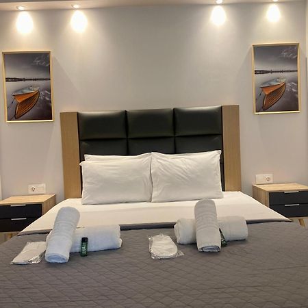 Thomas Studios & Apartments Paralia Екстериор снимка
