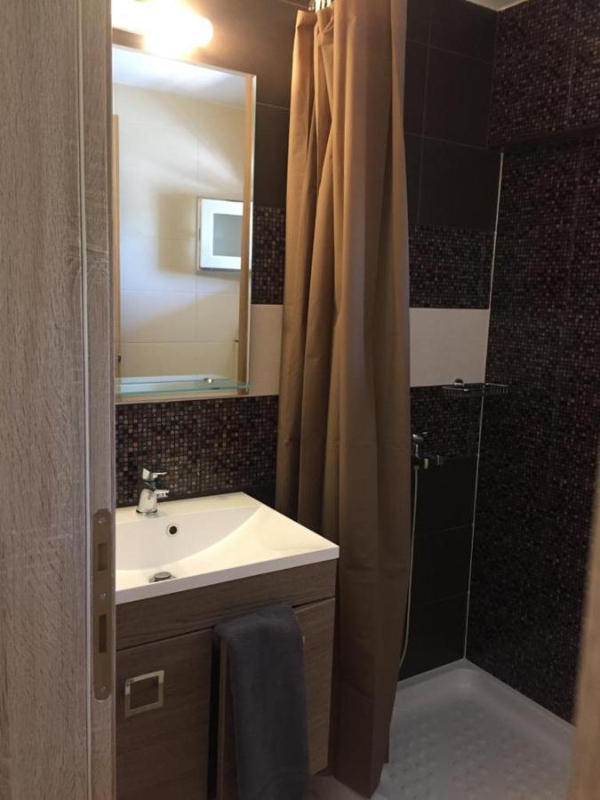 Thomas Studios & Apartments Paralia Екстериор снимка